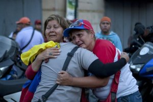 Conmoción frente al Hospital Militar de Caracas.