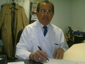 El Dr. Carlos A. Tello Valcárcel fue reelegido presidente de Peruvian Parade Inc. en unas elecciones realizadas el pasado domingo 15 de diciembre y nos concedió una entrevista en sus oficinas de Passaic, Nueva Jersey.