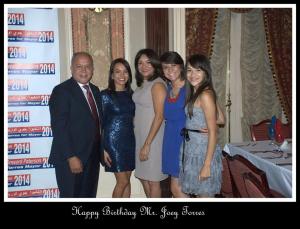 José "Joey" Torres, junto a los miembros de su familia, se mostró optimista ante los próximos comicios del 13 de mayo.