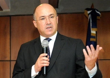 100516-dominguez-brito