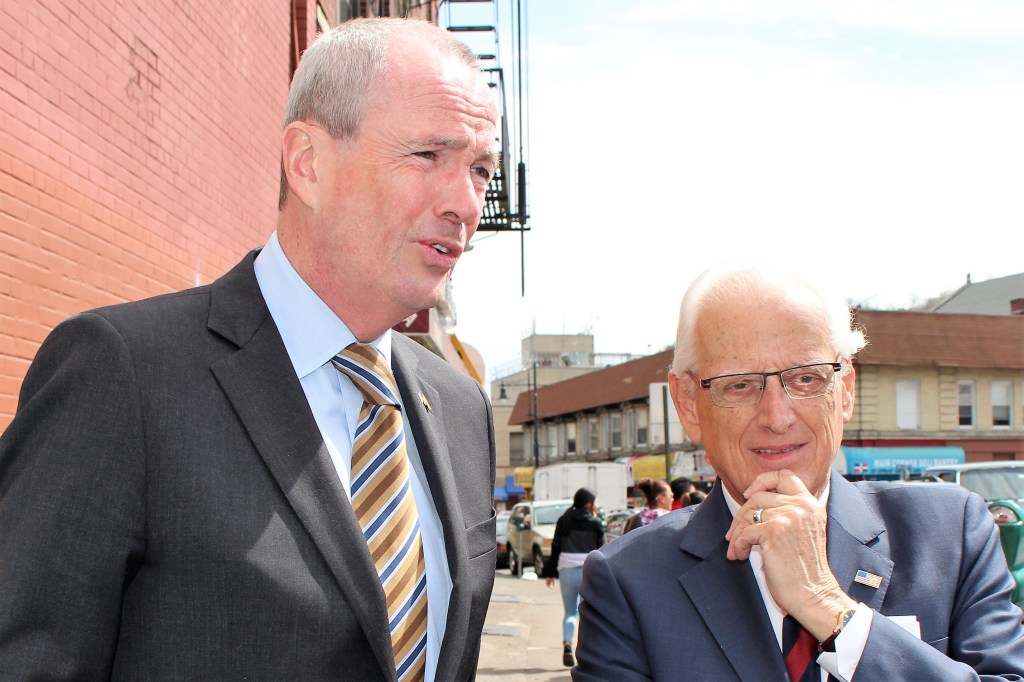 041817 Photo Phil Murphy and Bill Pascrell, Paterson press conference Apr 17