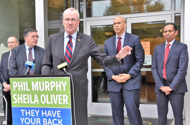 092417 PHIL MURPHY Y CORY BOOKER2