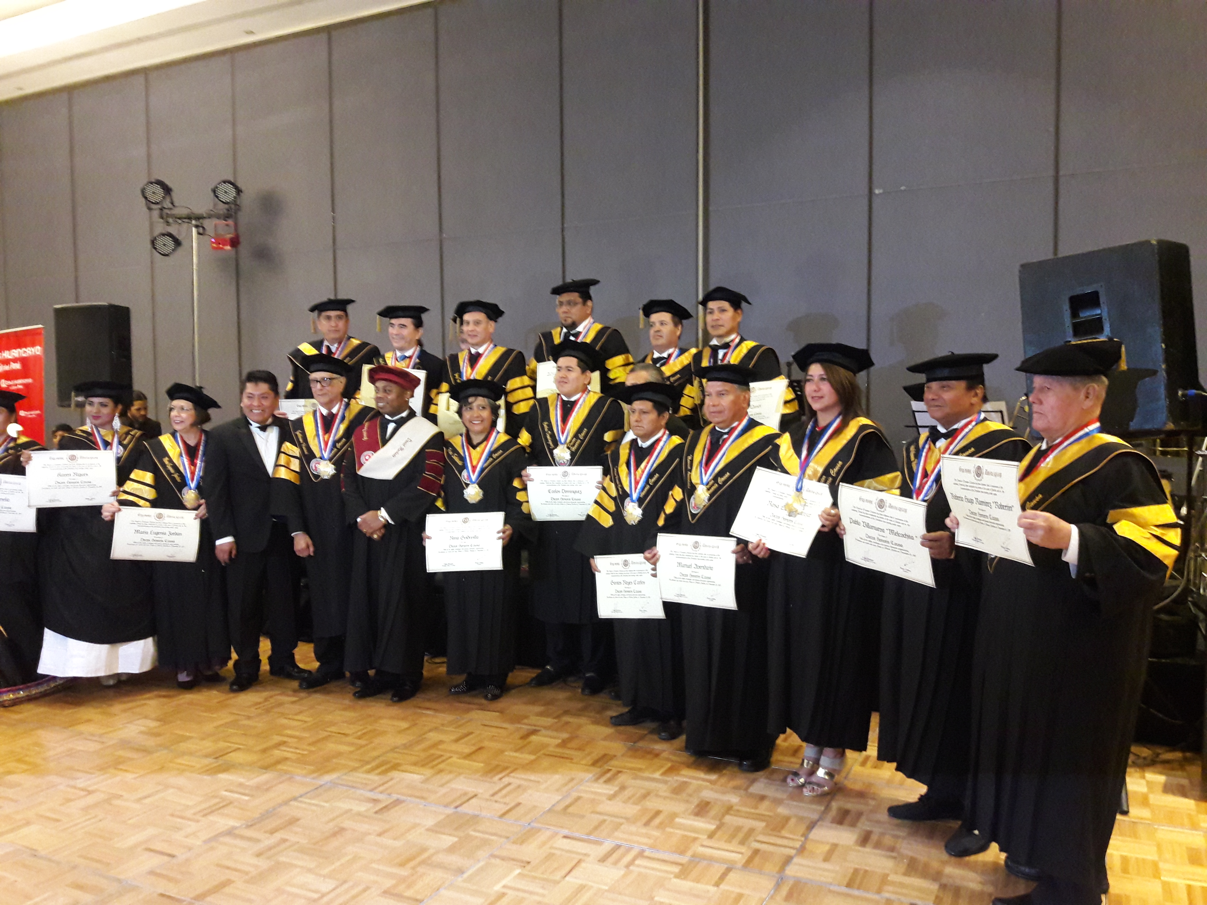 DOCTOR HONORIS CAUSA