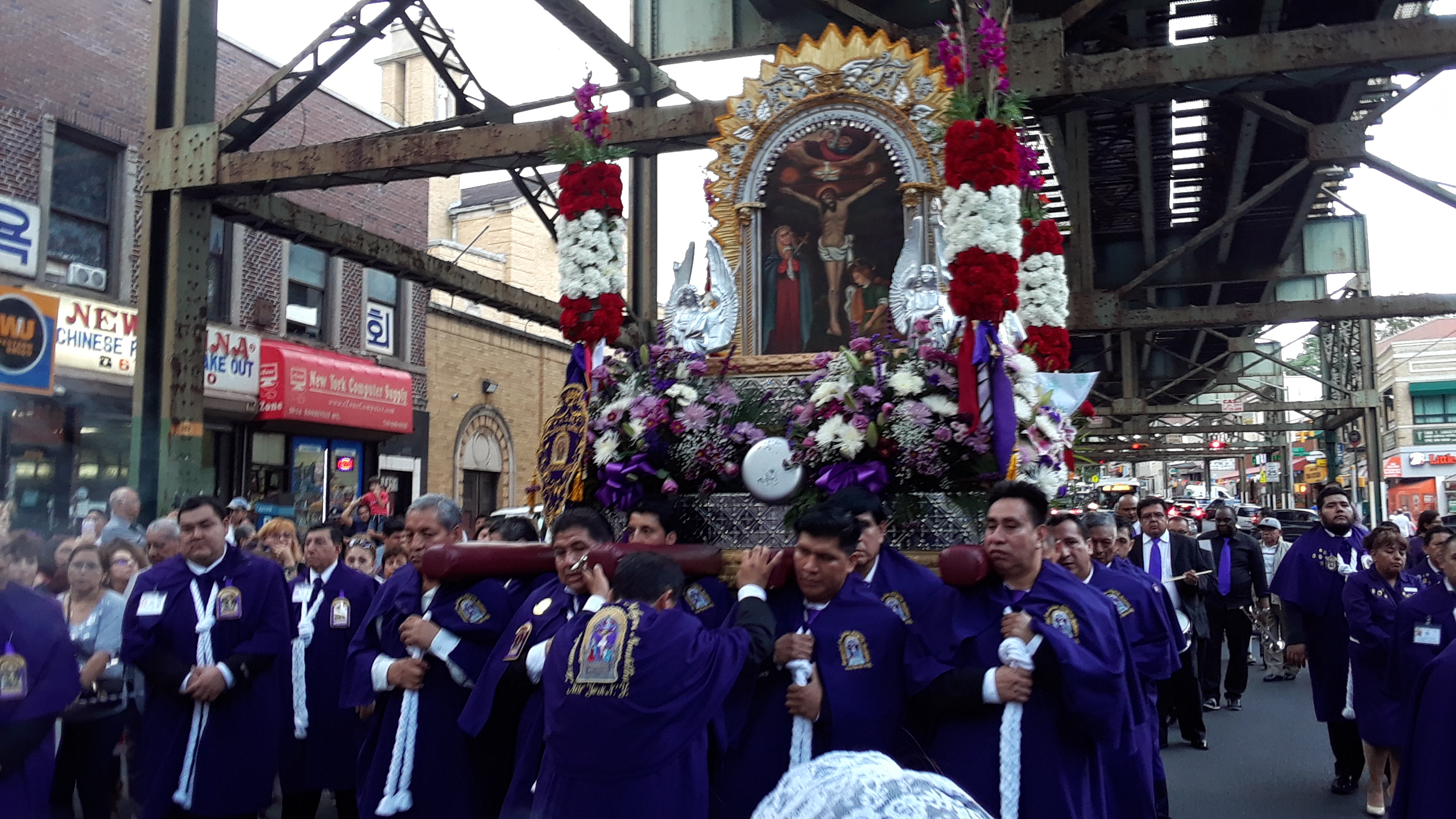 PROCESION SM QUEENS 1