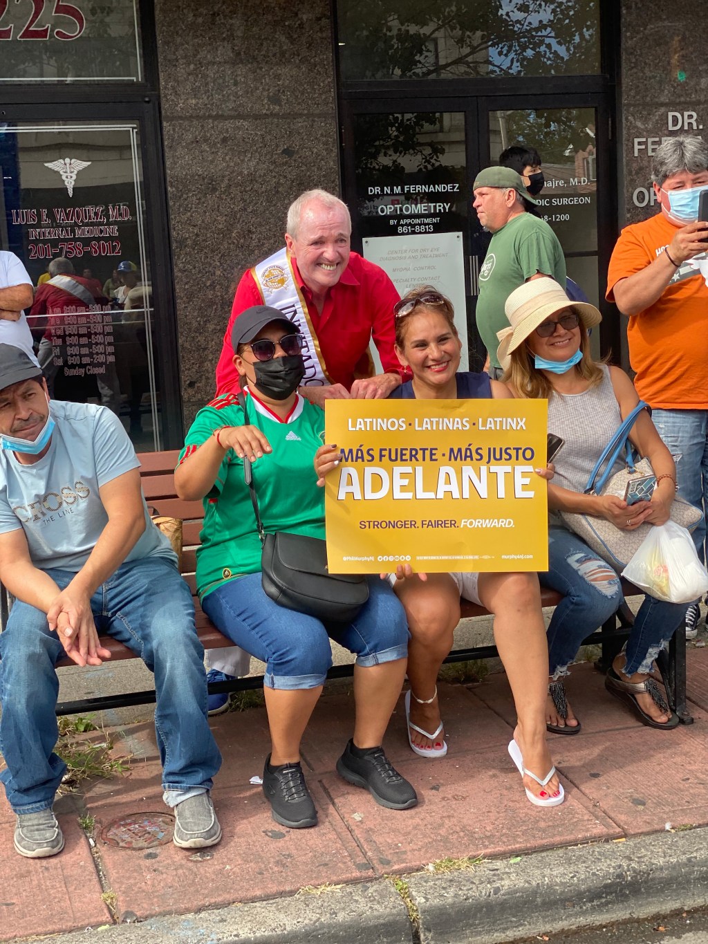 ► MURPHY CELEBRA CON LOS LATINOS EN LA PARADA ESTATAL HISPANA DE NUEVA&nbsp;JERSEY