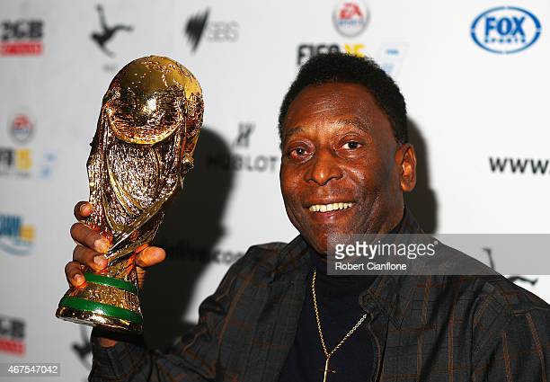 PELE CON LA COPA
