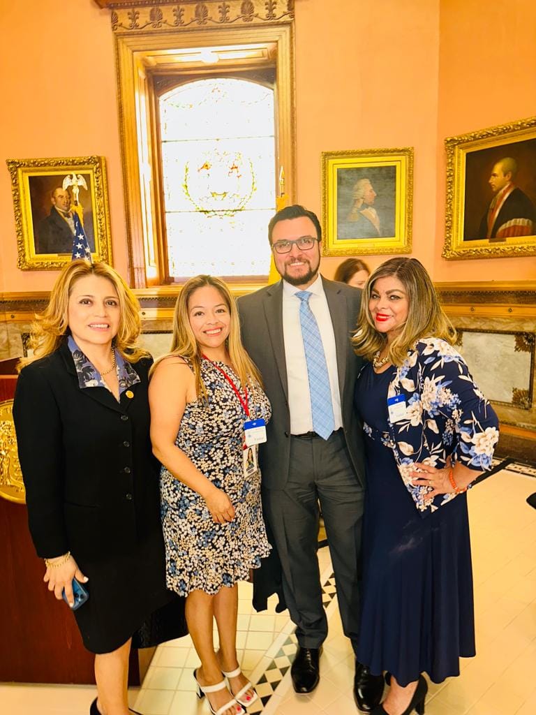 03 MICHAEL NORIEGA Y COMPATRIOTAS