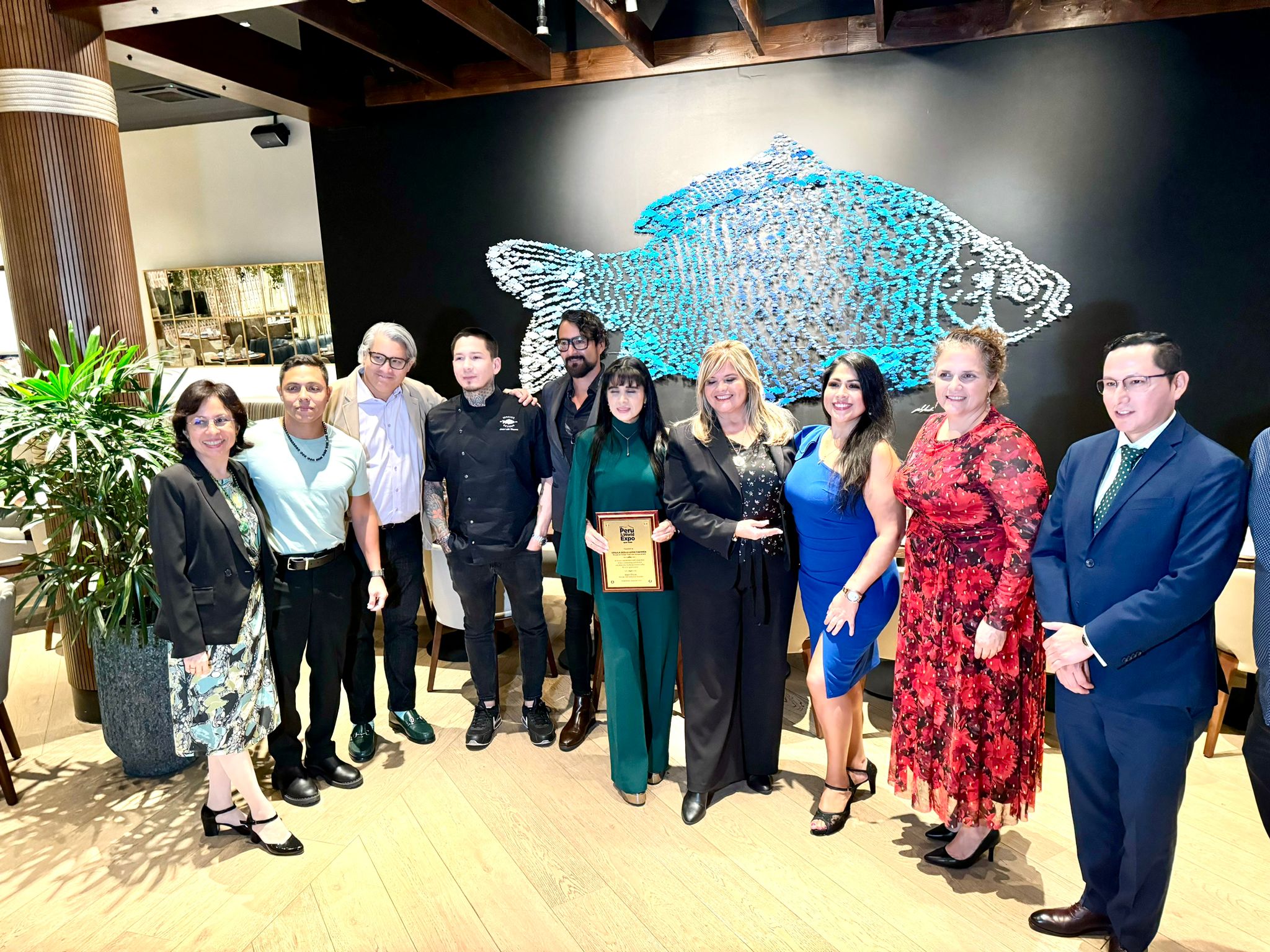 MINISTRA RECIBE RECONOCIMIENTO