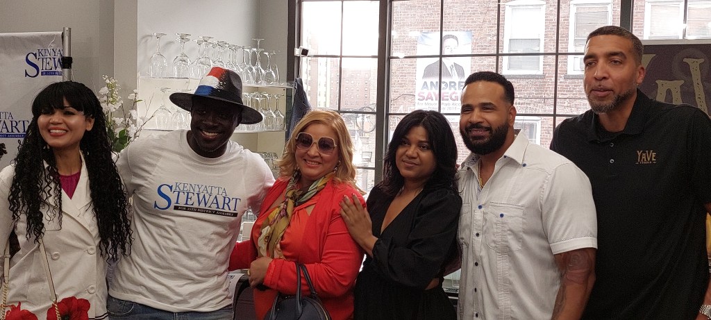 KENYATTA STEWART RECIBE RESPALDO LATINO EN PATERSON PARA LA ASAMBLEA ESTATAL DE&nbsp;NJ