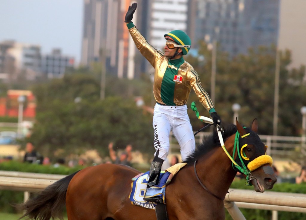 «KHAMAL» GANA EL DERBY NACIONAL 2025 POR MÁS DE OCHO&nbsp;CUERPOS