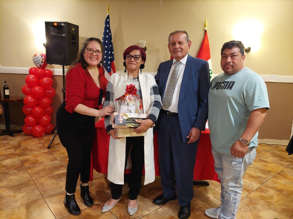 EL «APRA» CELEBRA DÍA DE LA MADRE EN PATERSON EN EL 102 ANIVERSARIO DE SU&nbsp;FUNDACIÓN