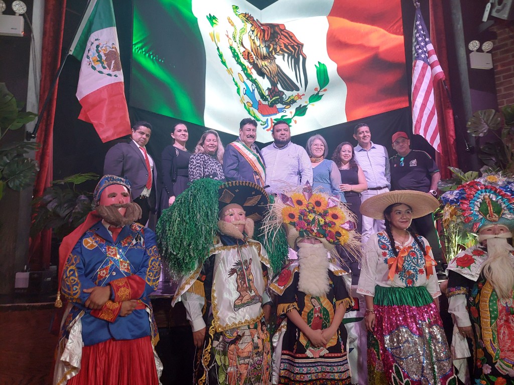 DESFILE MEXICANO DE PASSAIC PRESENTA AL EMPRESARIO PEDRO ZAMORA COMO EL «GRAN MARISCAL&nbsp;2026»