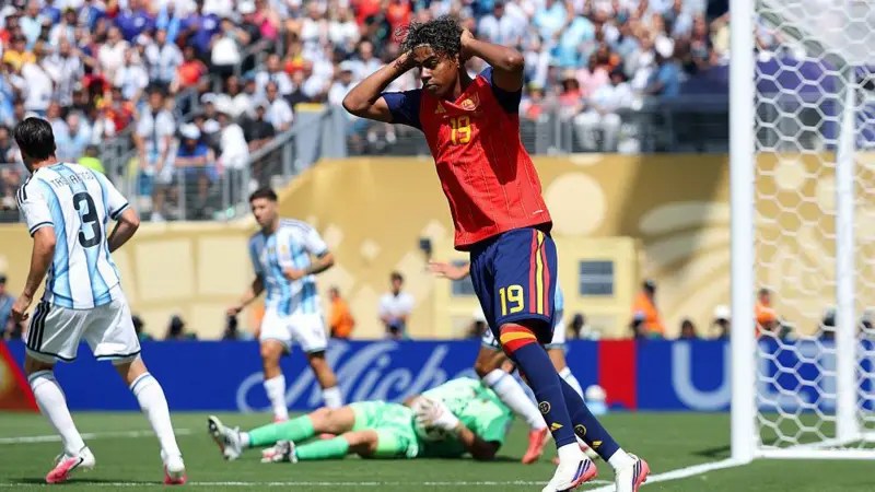 ESPAÑA Y ARGENTINA TERMINAN 0-0 EL PRIMER TIEMPO SIN MAYORES&nbsp;EMOCIONES